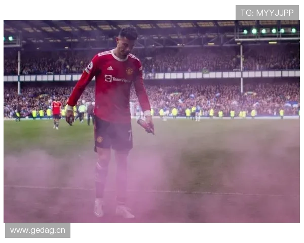 曼联的问题不在于重建进程缓慢，而是方向不清，对赛季走势形成制约